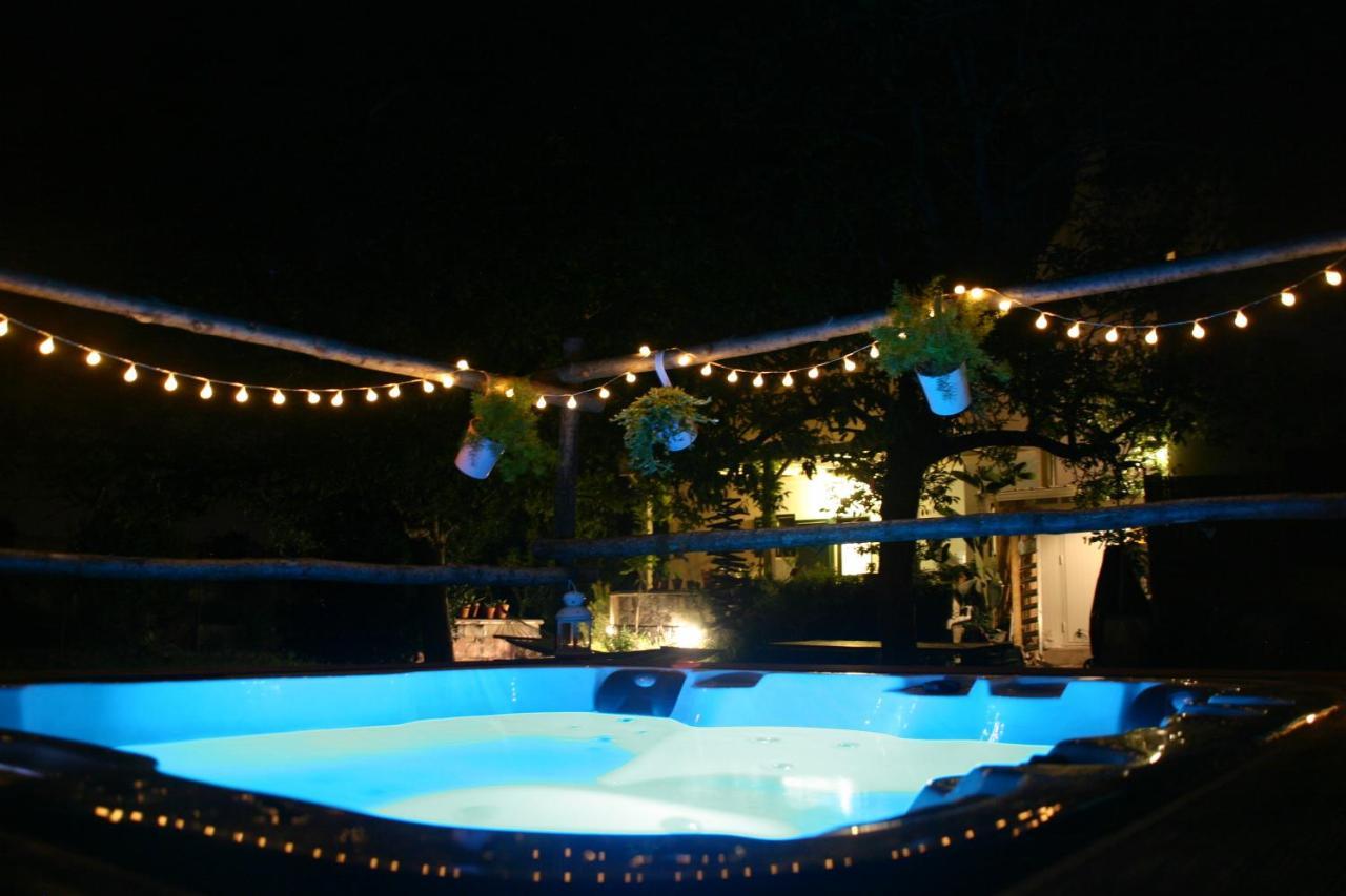 I Fichi Bianchi Bed & Breakfast Cutrofiano Exterior foto